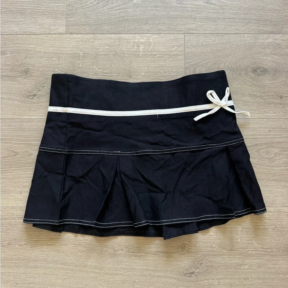 Motel Rocks Black and White Skater‎ Mini Skirt NWT
